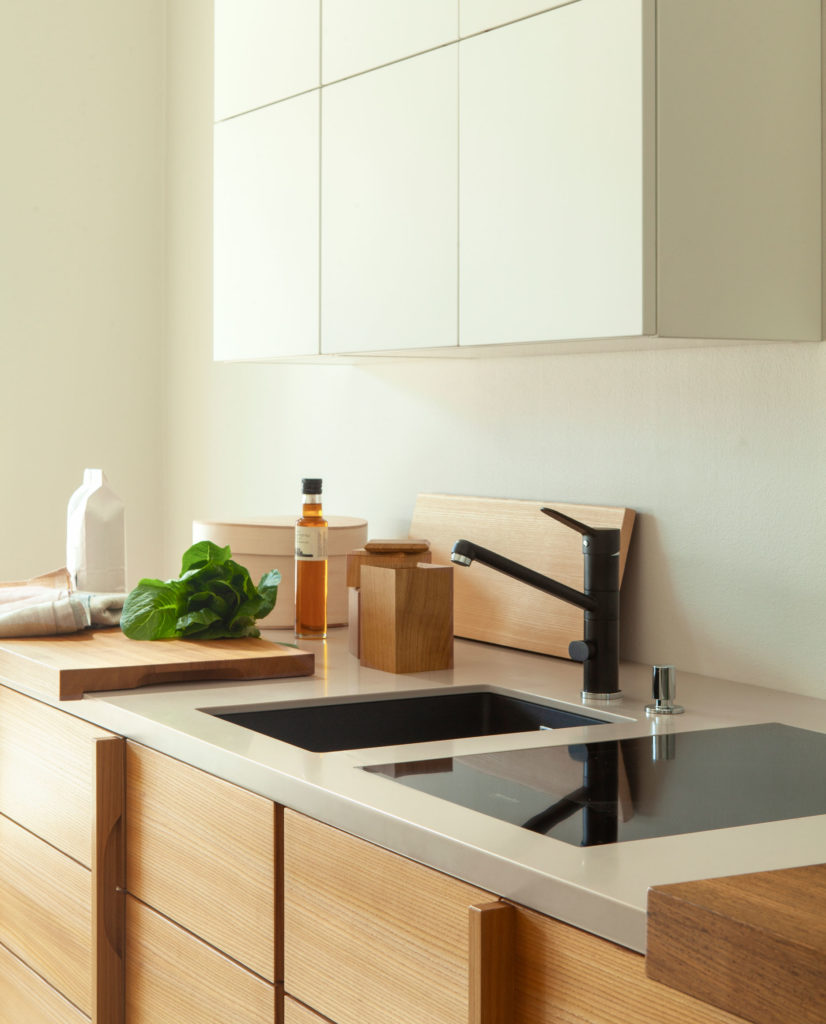 The Lokal Kitchen, designed by Hanni Koroma and made by Avance, is now on display at the their showroom on Museokatu in Helsinki.