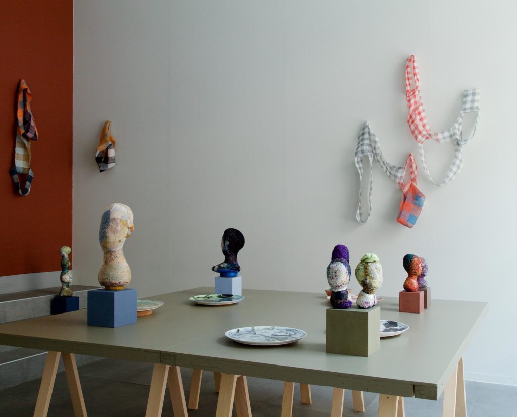 25.01.–24.02.2019
Inka Kivalo, Heli Tuori-Luutonen & Riitta Turunen. Three friends founded an artist trio with an aim to organise a series of joint exhibitions.