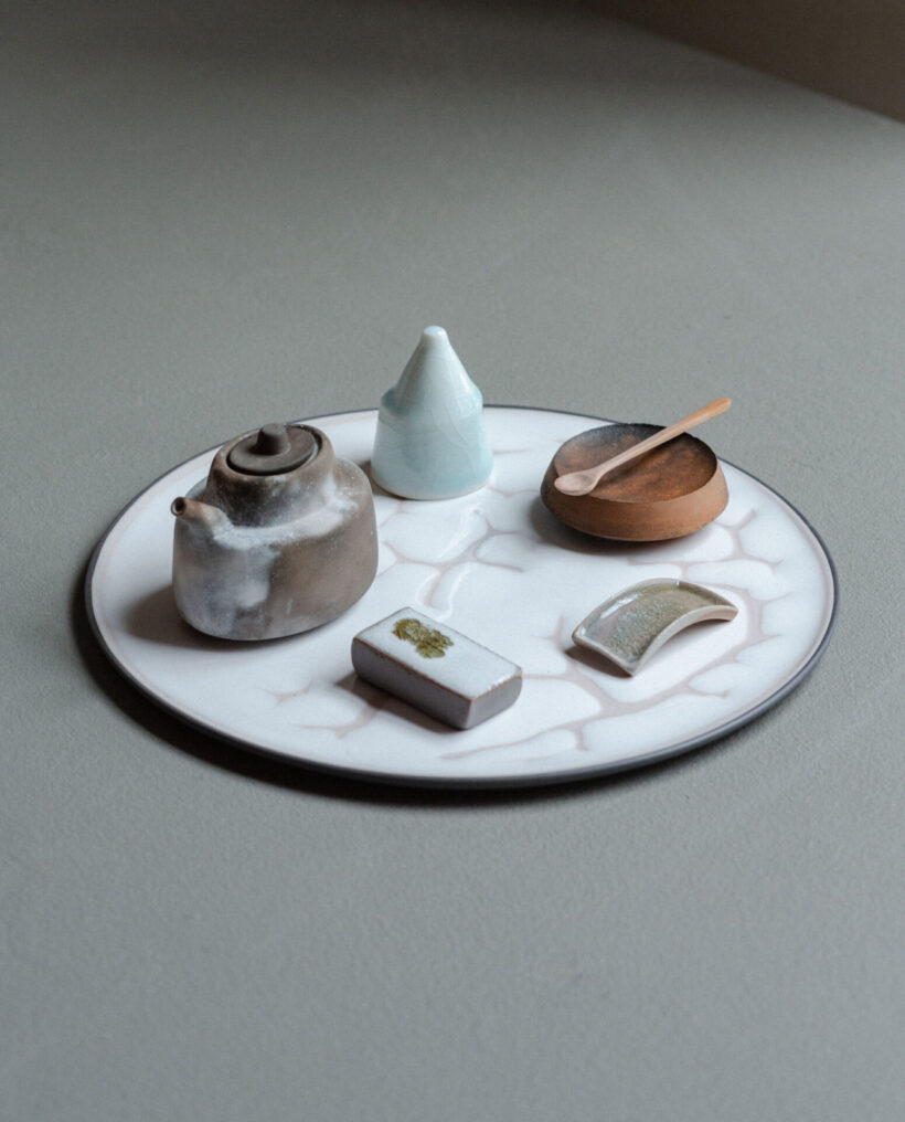 HIVER_nathalielautenbacher_naotoniidome_artwork_ceramic_wood_lokalhelsinki2024-27