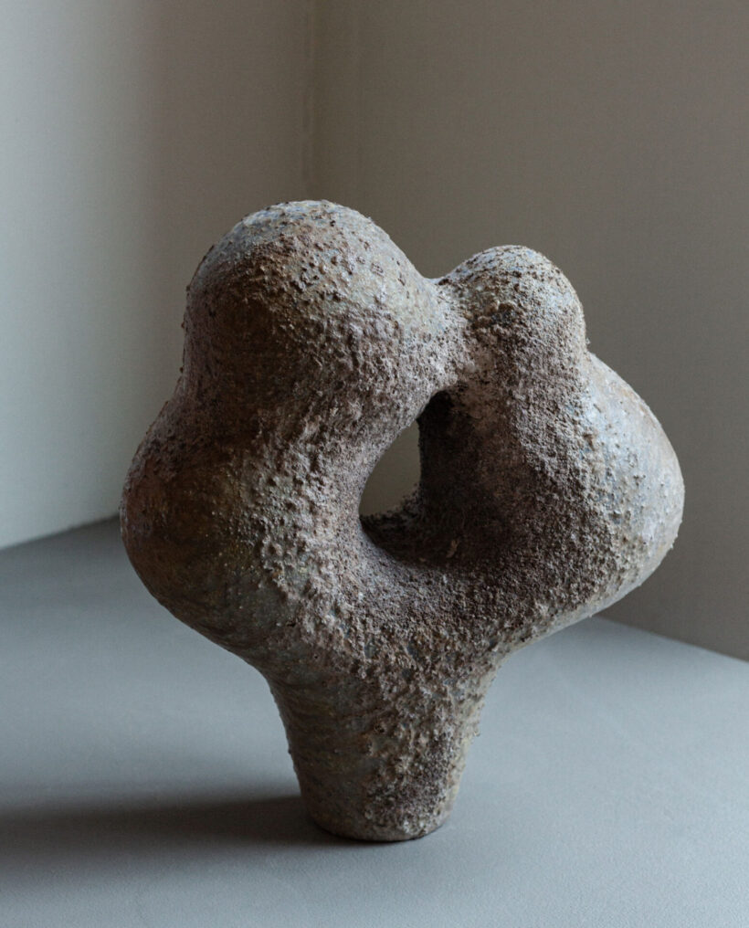 hennanuutinen_artwork_ceramic_lokalhelsinki2024-4