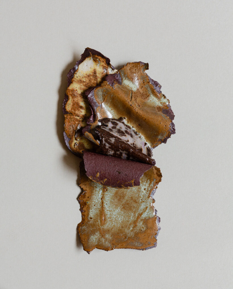 kaisamattsson_ceramic_stoneware_relief_sculpture_lokalhelsinki2025