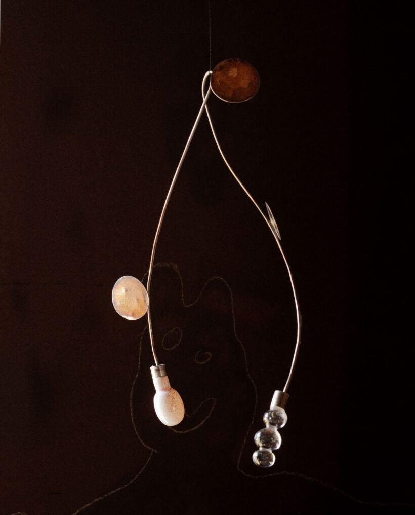 millavaahtera_glass_brass_mobile_artwork_sommarstilleben_lokalhelsinki2025-2