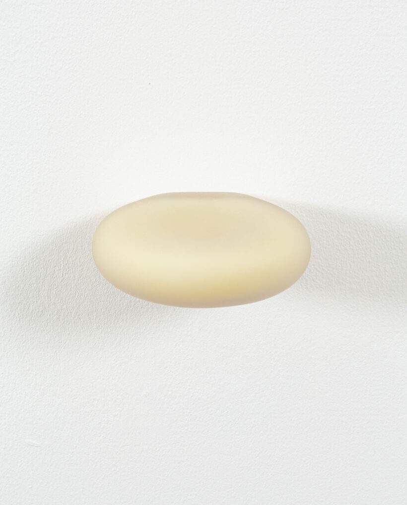 juliatoyryla_minnaarponen_whitewall_glassware_exhibition_lokalhelsinki2025-15