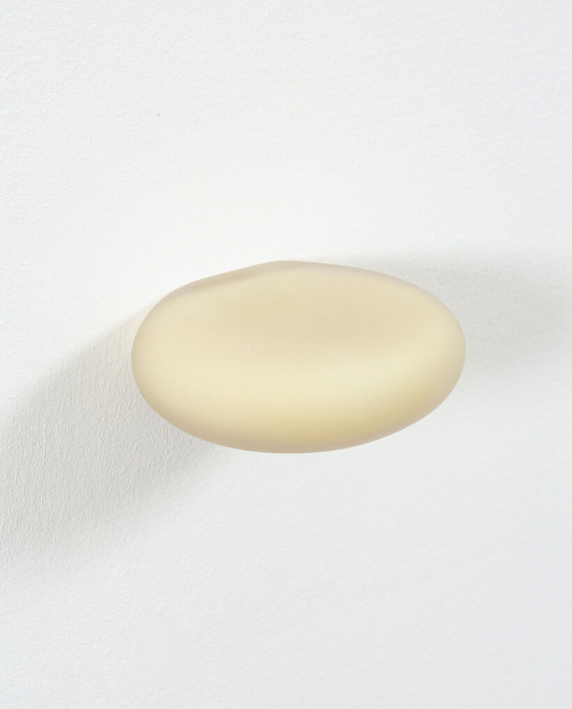 juliatoyryla_minnaarponen_whitewall_glassware_exhibition_lokalhelsinki2025-16