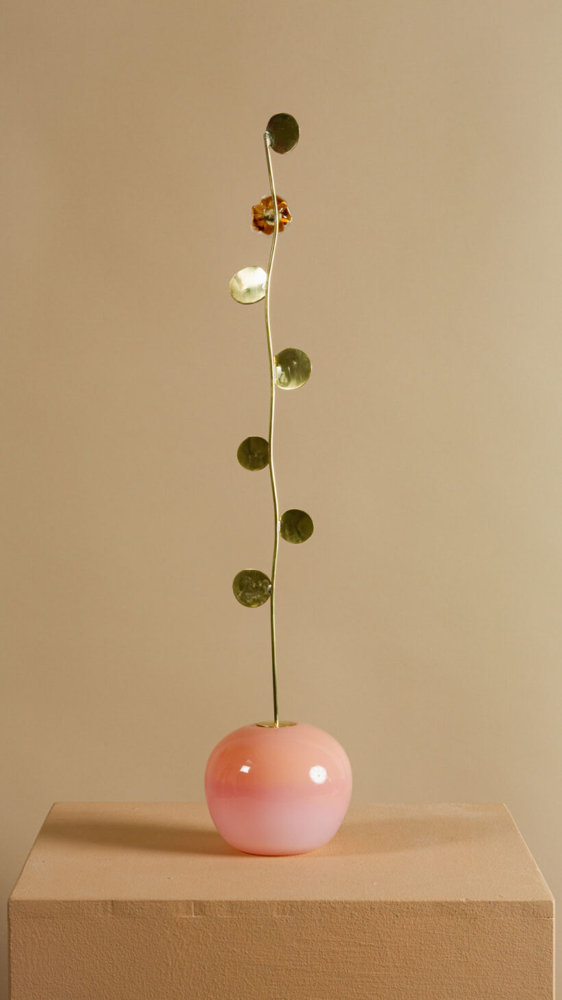 millavaahtera_mobile_sculpture_glass_brass_lokalhelsinki2026-3