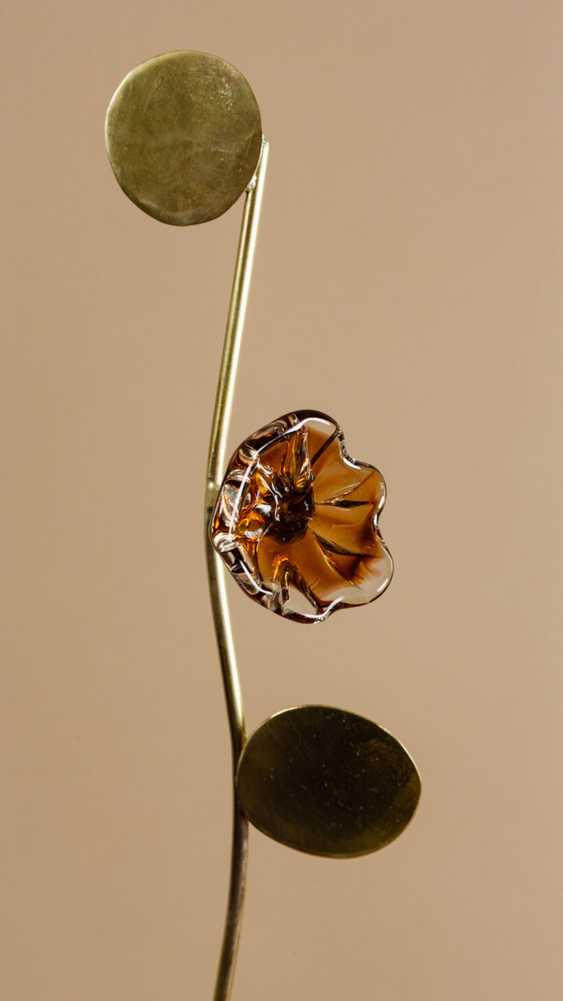 millavaahtera_mobile_sculpture_glass_brass_lokalhelsinki2026-5