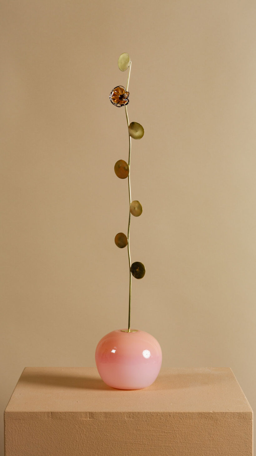millavaahtera_mobile_sculpture_glass_brass_lokalhelsinki2026