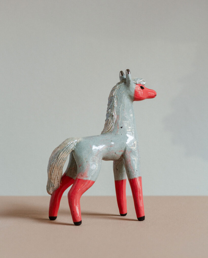 maisamajakka_horse_figurine_ceramic_artwork_lokalhelsinki2026-15