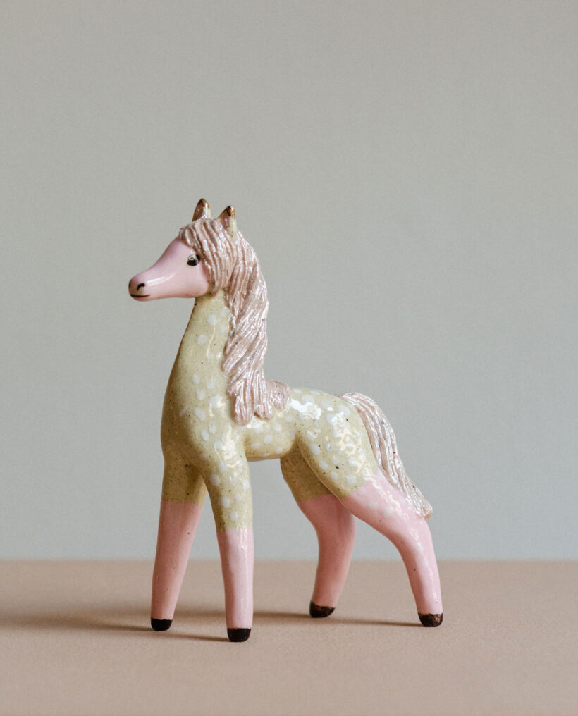 maisamajakka_horse_figurine_ceramic_artwork_lokalhelsinki2026-20