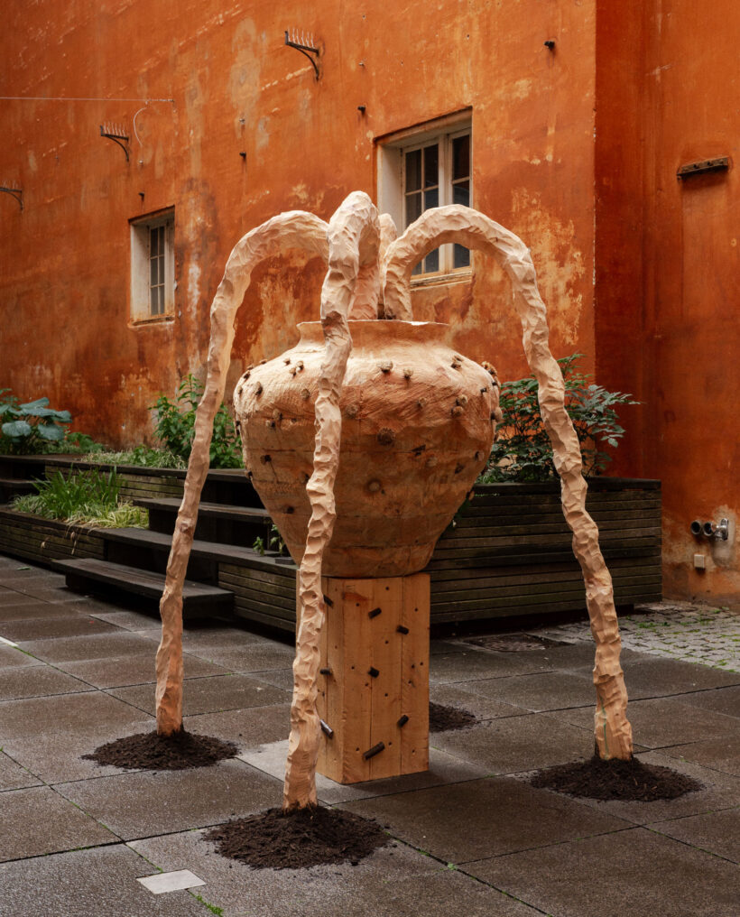 didingwingyin_wood_sculpture_artwork_3daysofdesign_lokalhelsinki2026-2