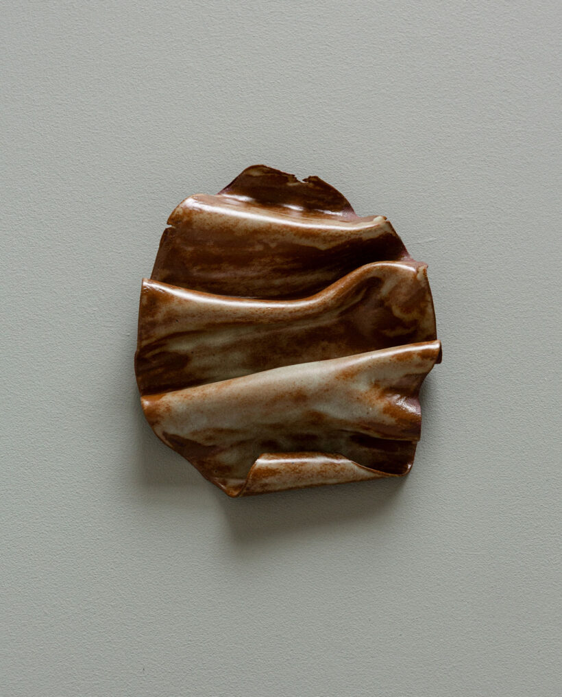 kaisamattson_ceramic_relief_artwork_atfirstblush_billnas_lokalhelsinki2026