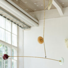 millavaahtera_glass_brass_artwork_atfirstblush_billnas_lokalhelsinki2026-4