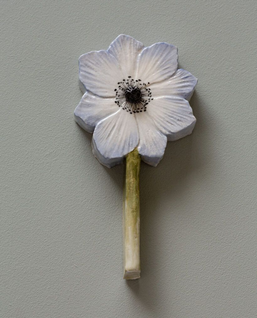tiiaanttila_ceramic_relief_artwork_atfirstblush_billnas_lokalhelsinki2026-8