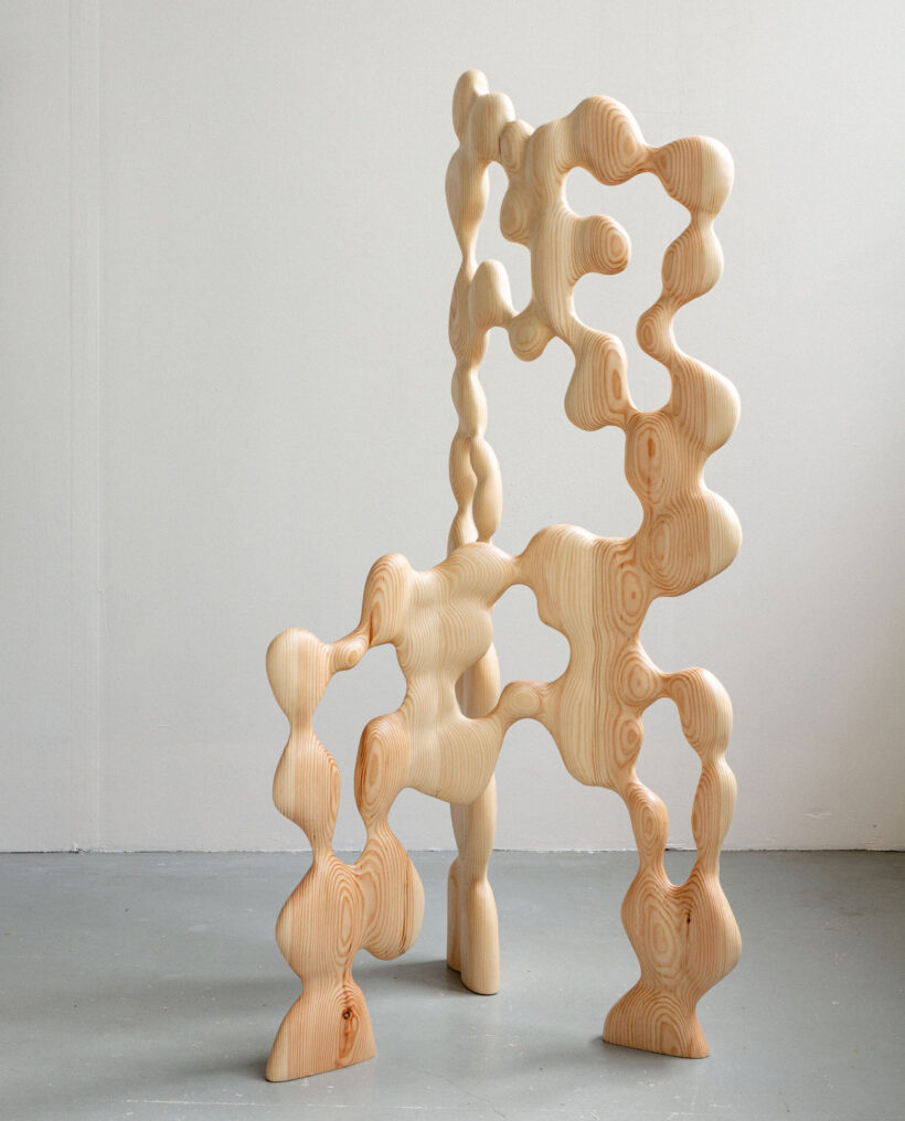 walttermahlberg_wood_sculpture_artwork_atfirstblush_billnas_lokalhelsinki2026-1