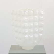 annieckerman_glass_sculpture_artwork_atfirstblush_billnas_lokalhelsinki2026-2-2