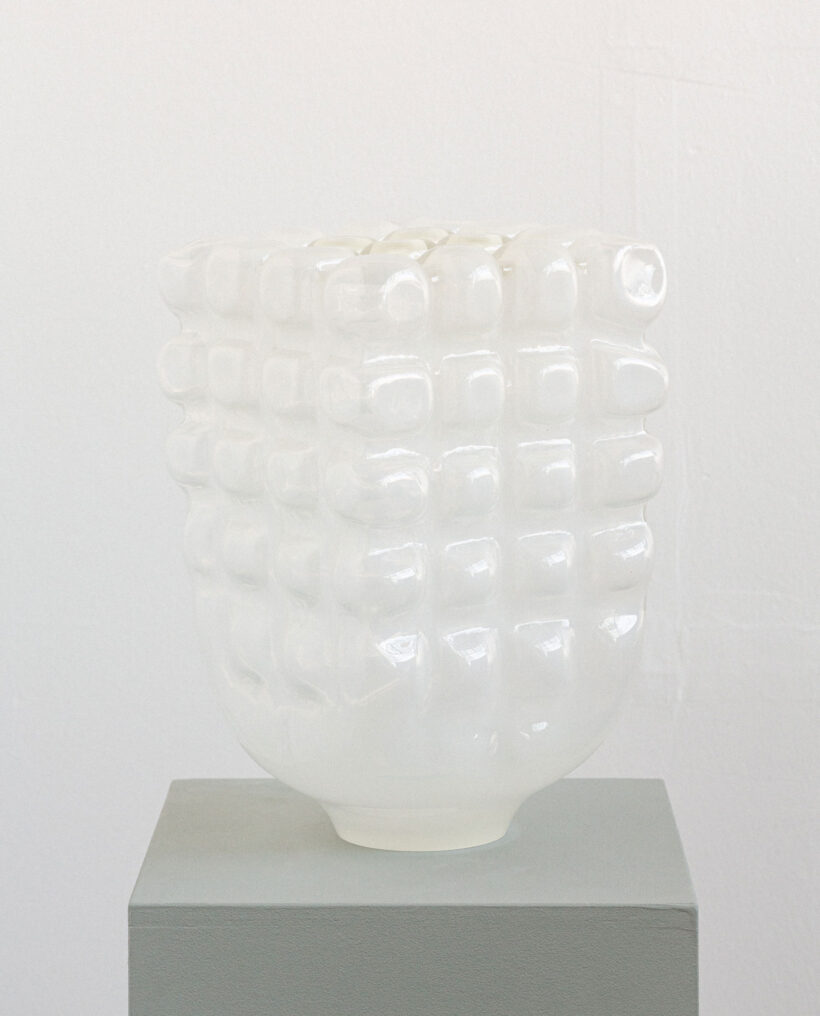 annieckerman_glass_sculpture_artwork_atfirstblush_billnas_lokalhelsinki2026-2-2