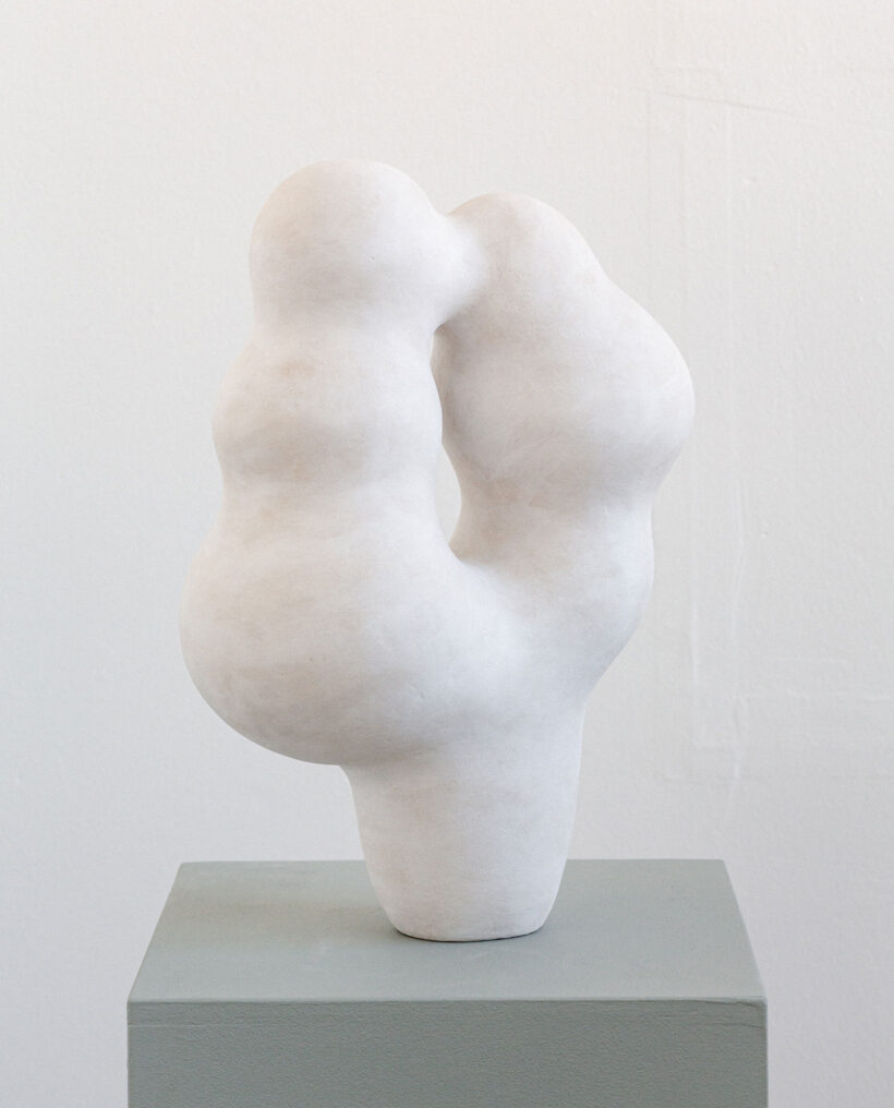 hennanuutinen_ceramic_sculpture_artwork_atfirstblush_billnas_lokalhelsinki2026-4