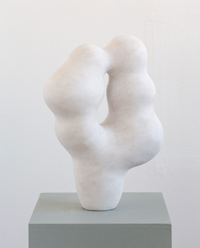hennanuutinen_ceramic_sculpture_artwork_atfirstblush_billnas_lokalhelsinki2026-5
